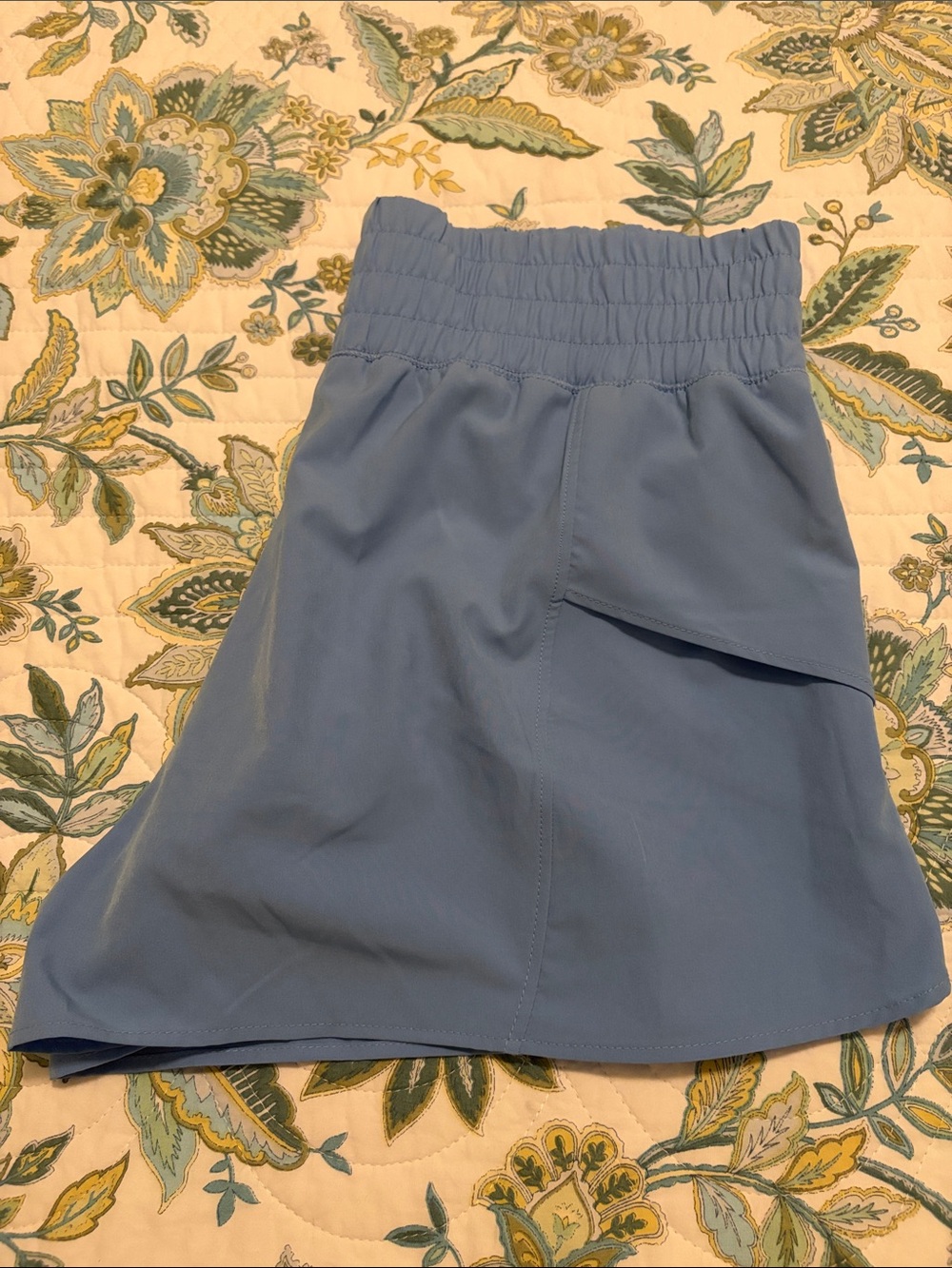 NWOT Apana blue workout shorts, size L.
